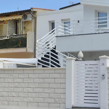 The Simo's House A